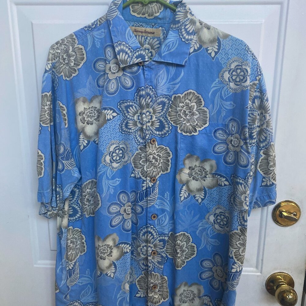 Tommy Bahama Shirt Men’s L Blue Floral Tropical Short Sleeve Button Down Shirt